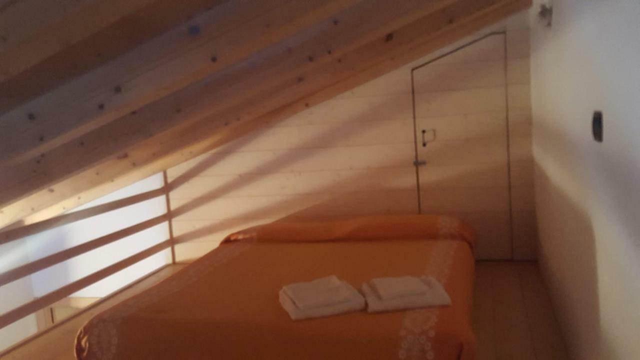 Capole -Ghiri Apartment อิโซแลคเชีย ภายนอก รูปภาพ